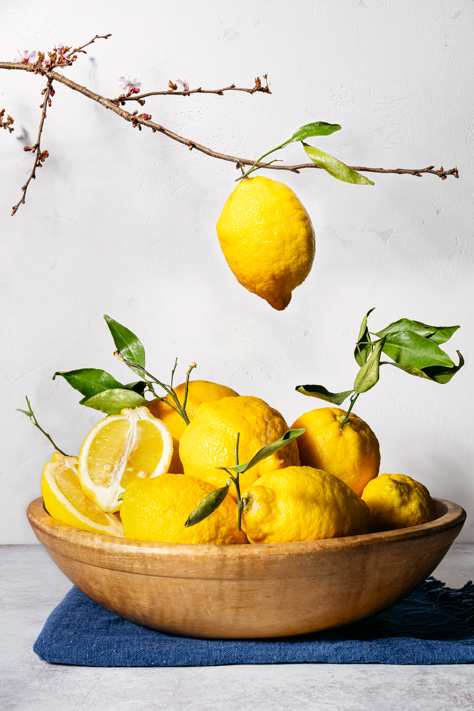 Bowl of limoni amalfitani for limoncello